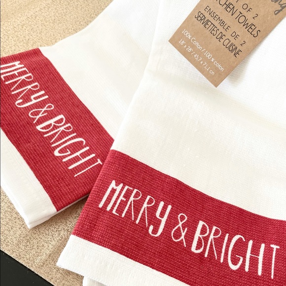 🆕Set of 2 MERRY & BRIGHT Kitchen Towels - Picture 2 of 4